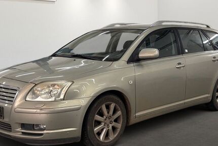 Toyota Avensis 176.304 km 1.999 &euro; Berlin 12681