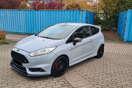 Ford Fiesta 97.102 km 14.999 € Naunhof 04683