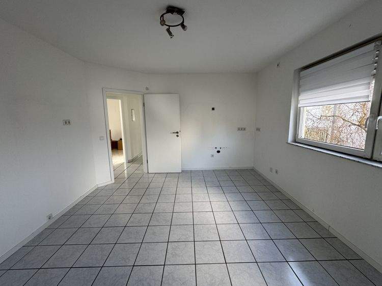 Etagenwohnung Mannheim Neckarau - 3 Zimmer, 84 m&sup2;, 1.200&euro; | Angebot:24789619