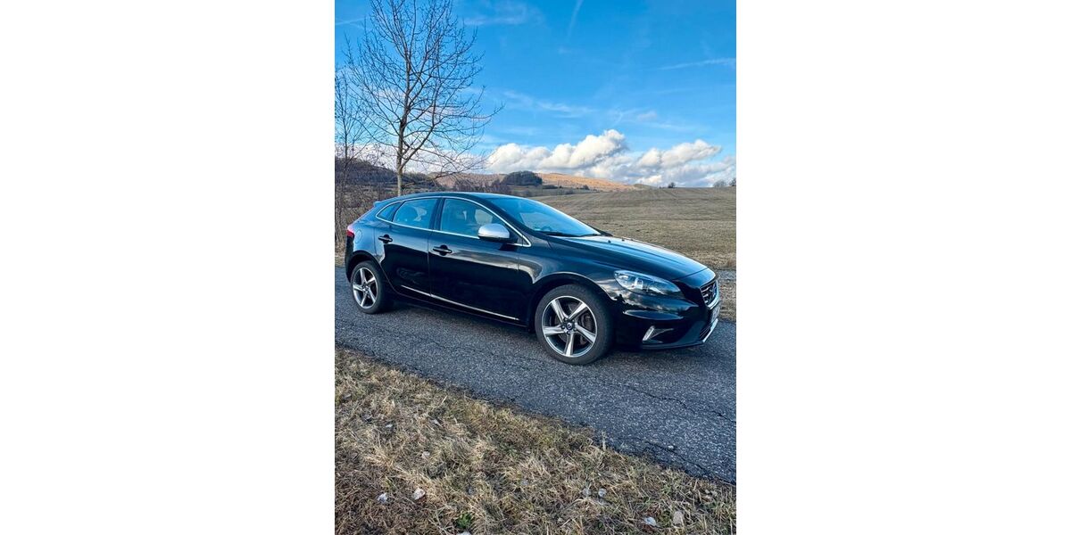 Volvo V40 140.000 km 11.100 &euro; WILDFLECKEN 97772