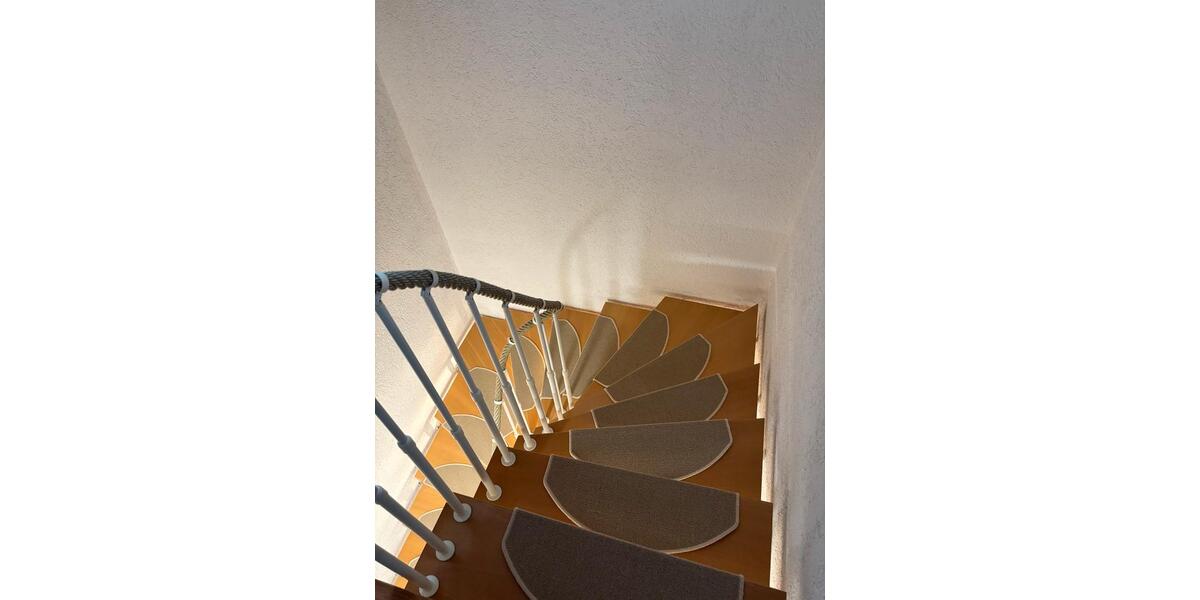 Doppelhaushälfte Landstuhl - 6 Zimmer, 236 m&sup2;, 2.100&euro; | Angebot:25341744