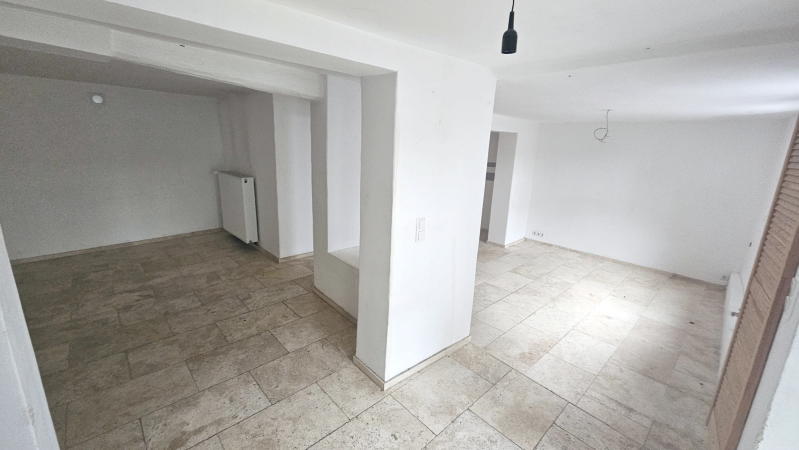 ObjNr:19666 - Ruhig gelegenes EFH (Haus- Hofbauweise) in 2. Reihe in Neustadt-MUSSBACH 4 zimmer