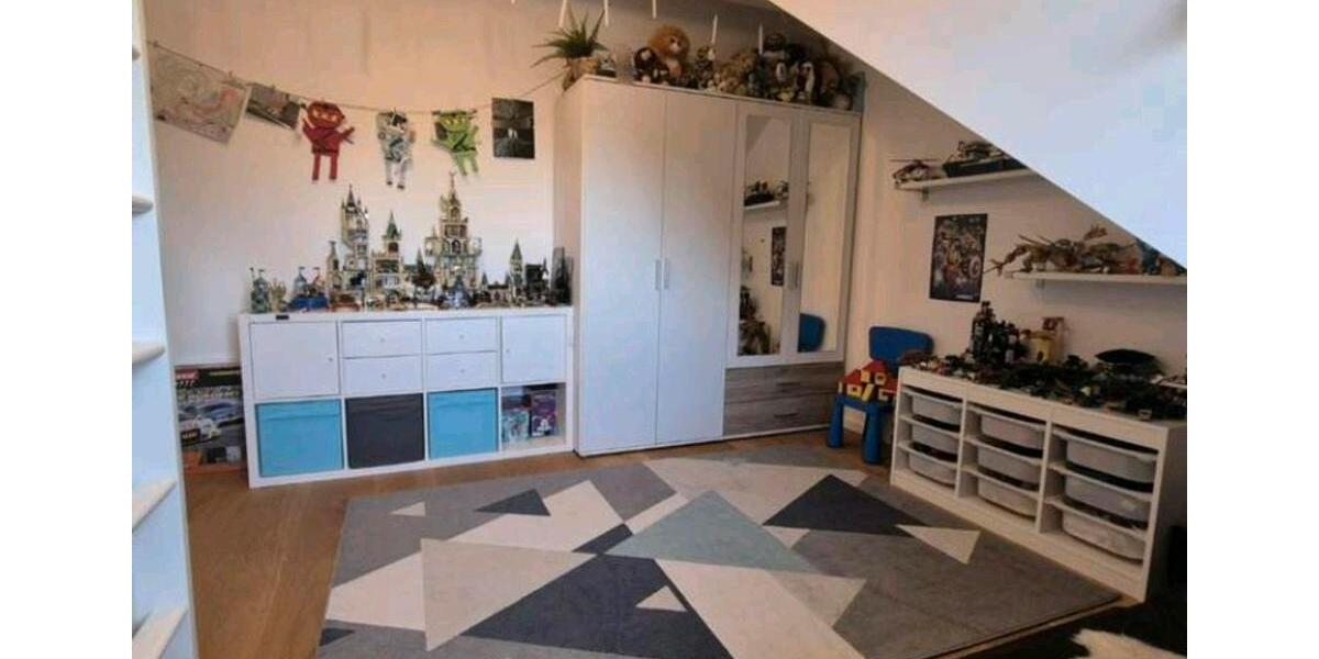 Dachgeschoßwohnung Illertissen - 3 Zimmer, 81 m&sup2;, 351.000&euro; | Angebot:26153382