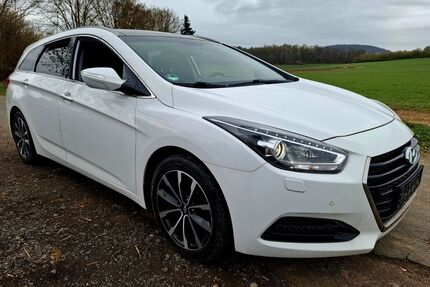 Hyundai i40 141.000 km 9.990 &euro; Wolfhagen 34466