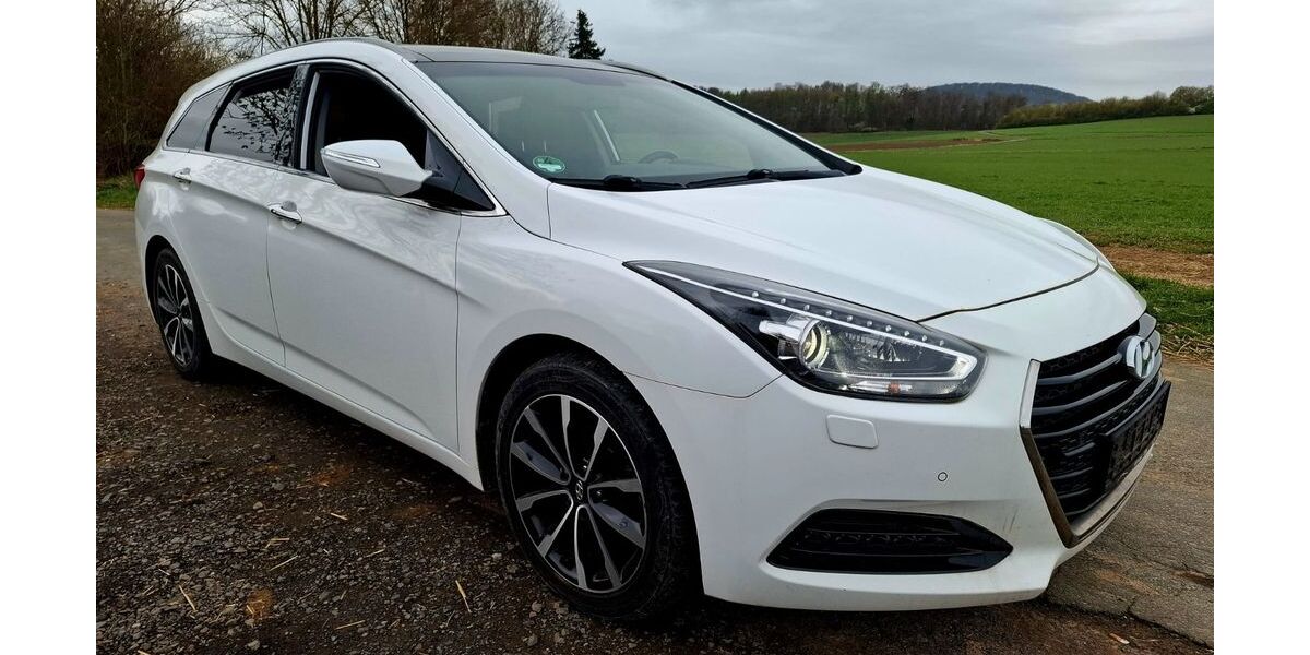 Hyundai i40 141.000 km 9.990 &euro; Wolfhagen 34466
