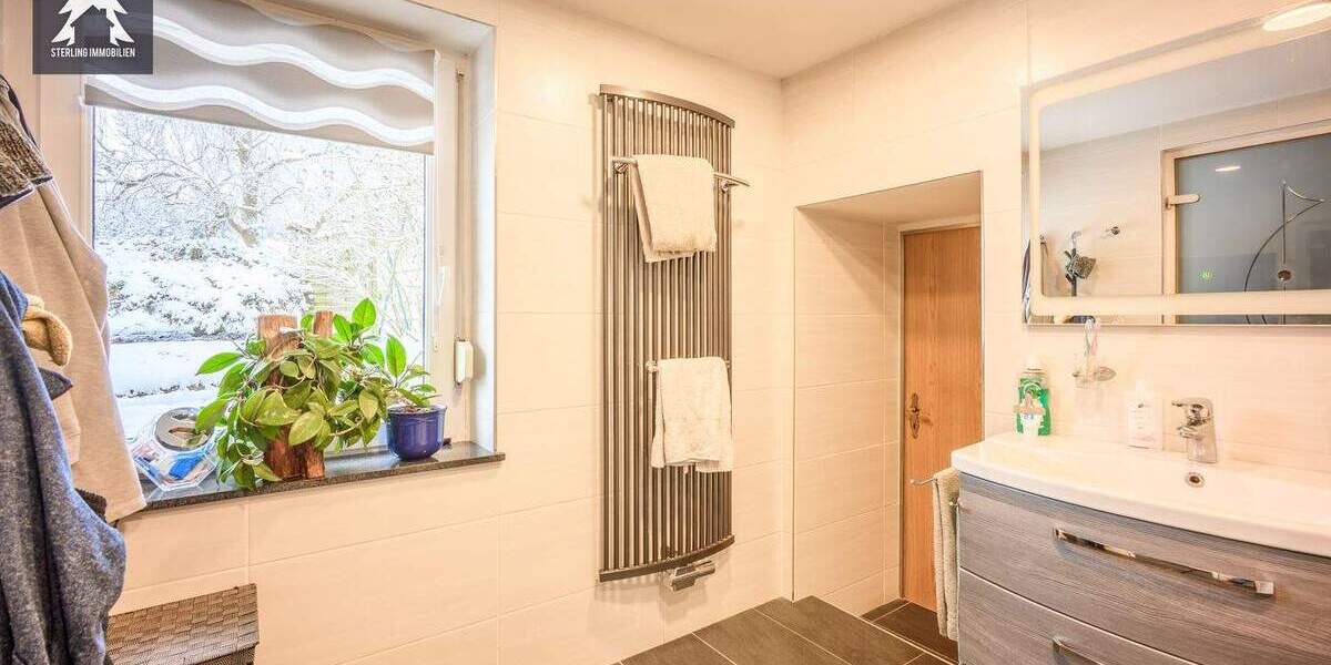 Bauernhaus, Landhaus Straßberg Straßberg - 7 Zimmer, 230 m&sup2;, 249.000&euro; | Angebot:25681797