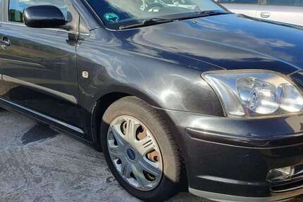 Toyota Avensis 158.560 km 2.400 &euro; Rotenburg 36199