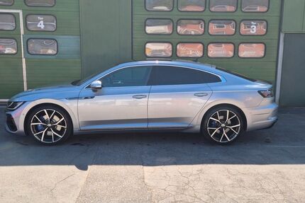 VW Arteon 102.000 km 34.200 &euro; Bargfeld-Stegen 23863