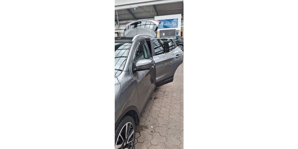Nissan Qashqai 113.600 km 12.800 &euro; Dortmund 44269