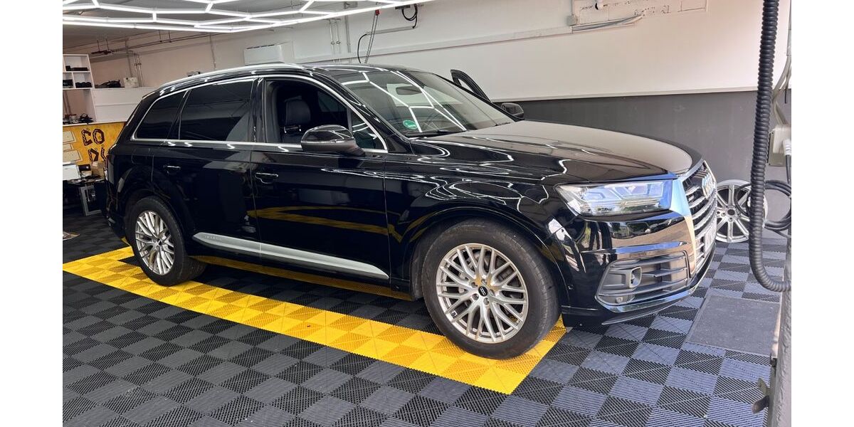Audi Q7 149.000 km 31.000 &euro; Korb 71404
