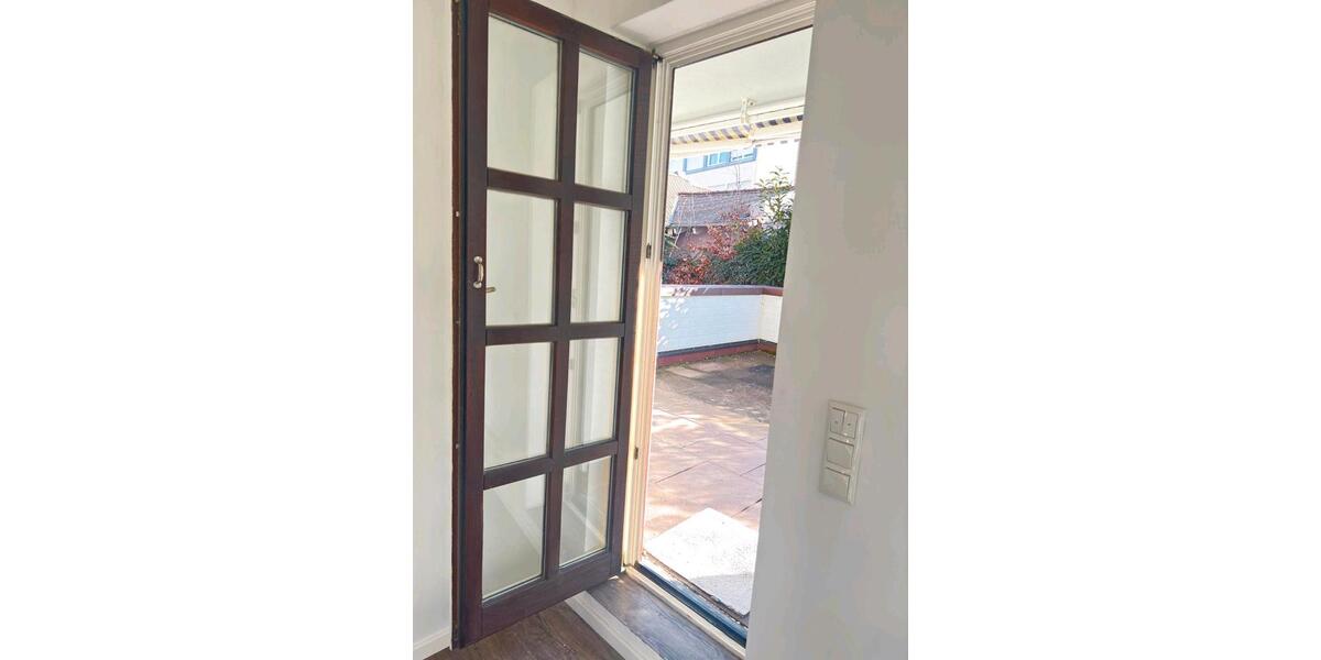 Etagenwohnung Bad Homburg vor der Höhe Gonzenheim - 3 Zimmer, 92 m&sup2;, 1.600&euro; | Angebot:26049653