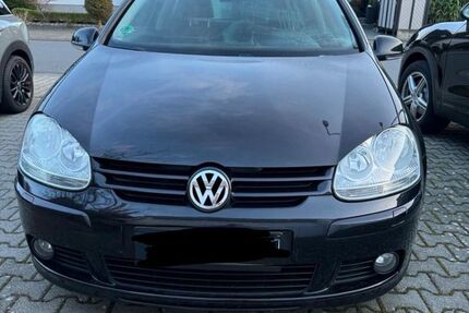 VW Golf 140.000 km 5.000 &euro; Obertshausen 63179