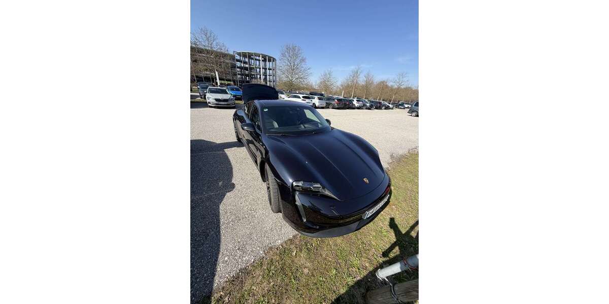 Porsche Taycan 43.000 km 65.000 &euro; putzbrunn 85640