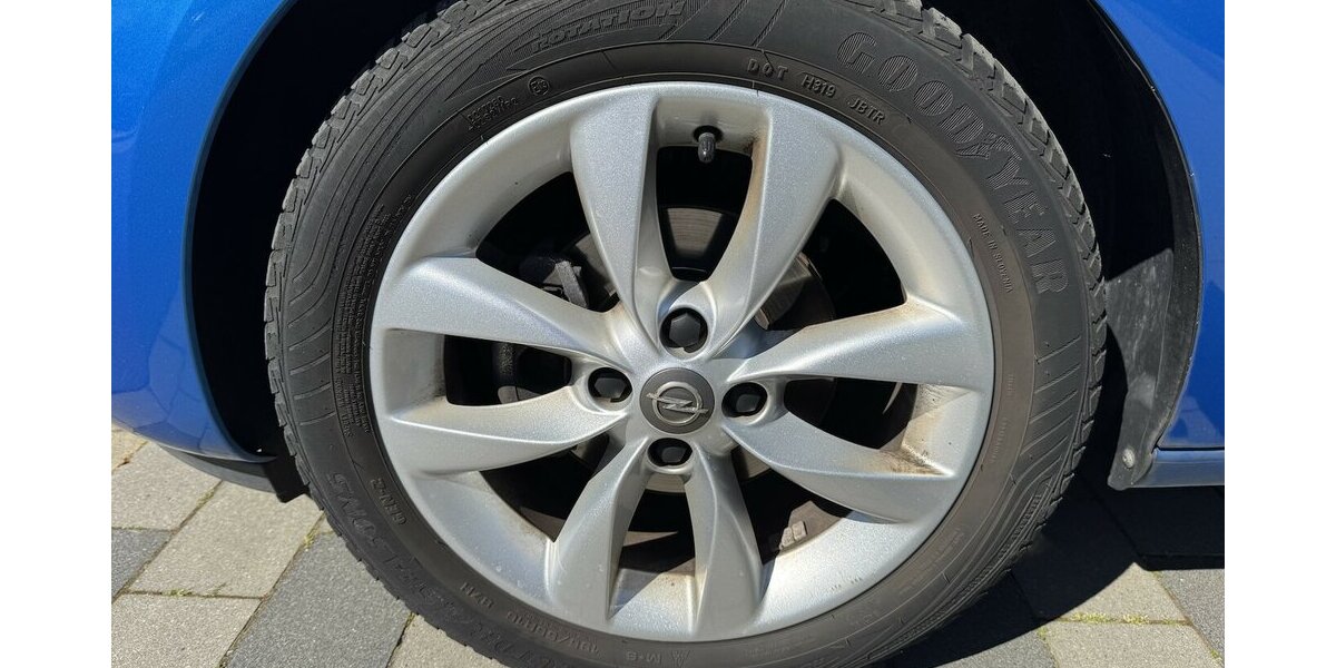 Opel Adam Navi Klima Sitzh. Alu ServiceNeu unfallfrei 43.000 km 11.500 &euro; Erftstadt 50374