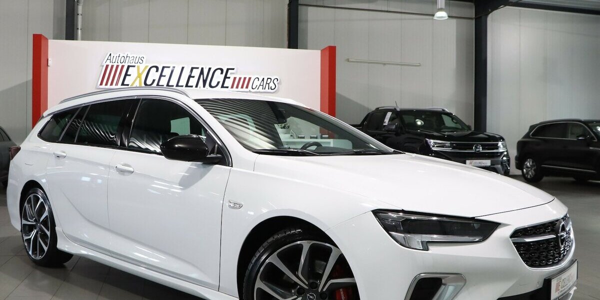 Opel Insignia 2.0 ST 4x4 OPC-LINE GSI WHITE / VC+HUD 140.000 km 18.555 &euro; Hamm 59077