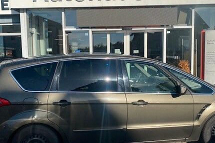 Ford S-Max 220.000 km 5.900 &euro; Halle/Saale 06116