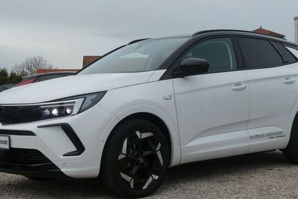 Opel Grandland (X) 30.000 km 27.590 &euro; Oberviechtach 92526