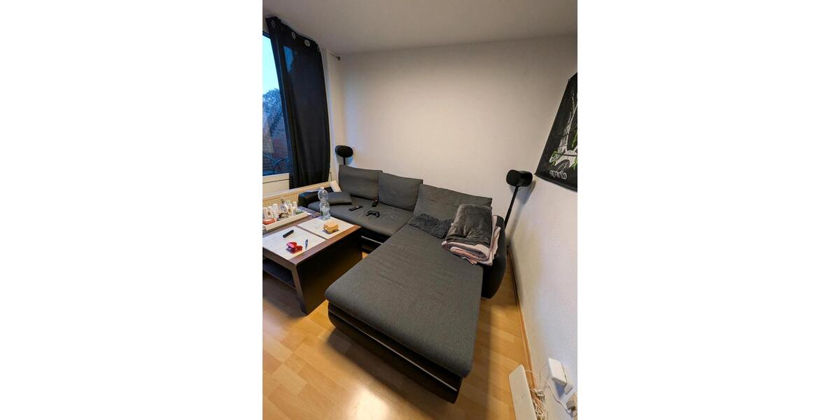 Dachgeschoßwohnung Oldenburg Kreyenbrück - 2 Zimmer, 44 m&sup2;, 430&euro; | Angebot:25423545