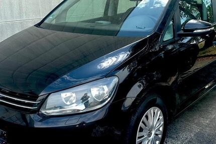 VW Touran 255.000 km 4.600 &euro; Oberhausen 46049