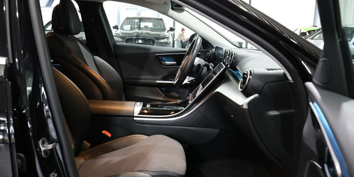 Mercedes-Benz C 200 d T AVANTGARDE / MATRIX-LED / LEDER / TOP 142.000 km 23.666 &euro; Hamm 59077