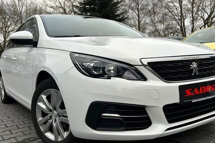 Peugeot 308 121.000 km 8.950 &euro; Westoverledingen 26810