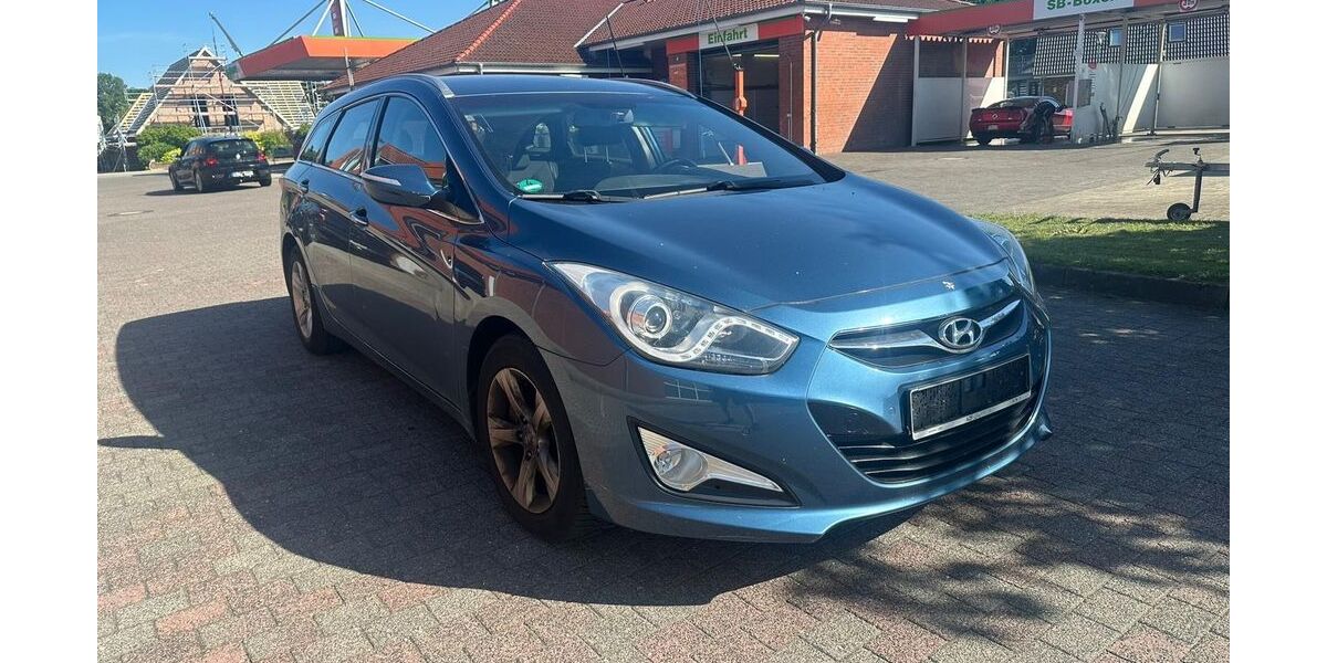 Hyundai i40 295.000 km 3.999 &euro; Tarp 24963