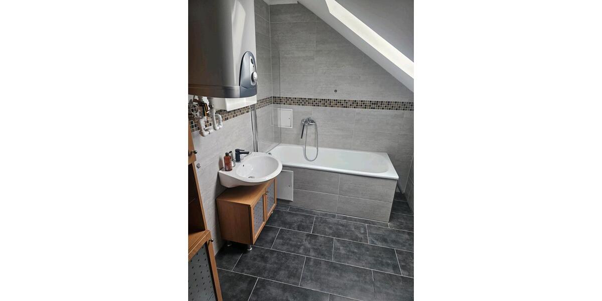 Dachgeschoßwohnung Kümmersbruck - 2 Zimmer, 70 m&sup2;, 700&euro; | Angebot:25794984