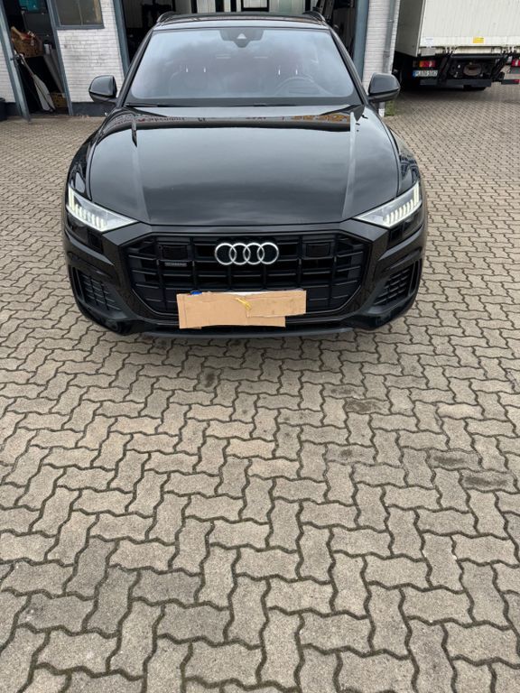 Q8