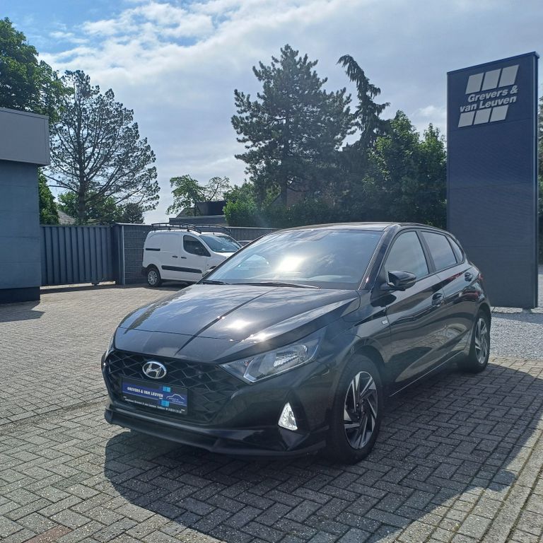i20