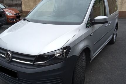 VW Caddy 147.005 km 13.500 &euro; Offenbach am Main 63069