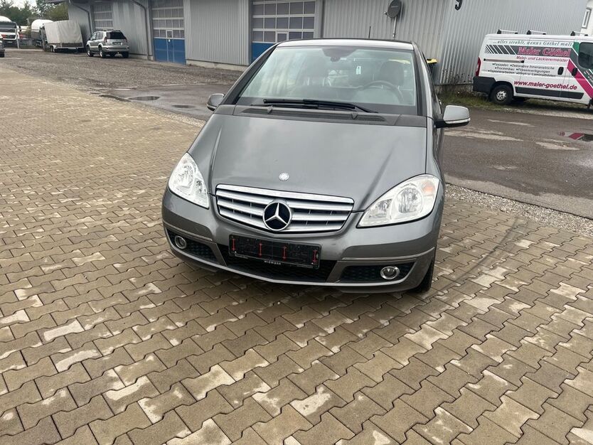 Mercedes-Benz A 180 192.600 km 2.990 € Hurlach 86857