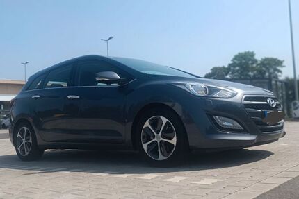 Hyundai i30 113.000 km 10.000 € Alpen 46519