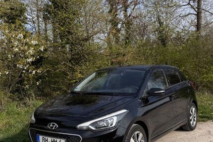 Hyundai i20 90.000 km 8.700 &euro; Muggensturm 76461