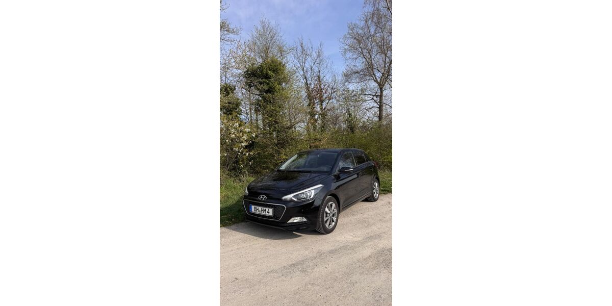 Hyundai i20 90.000 km 8.700 &euro; Muggensturm 76461