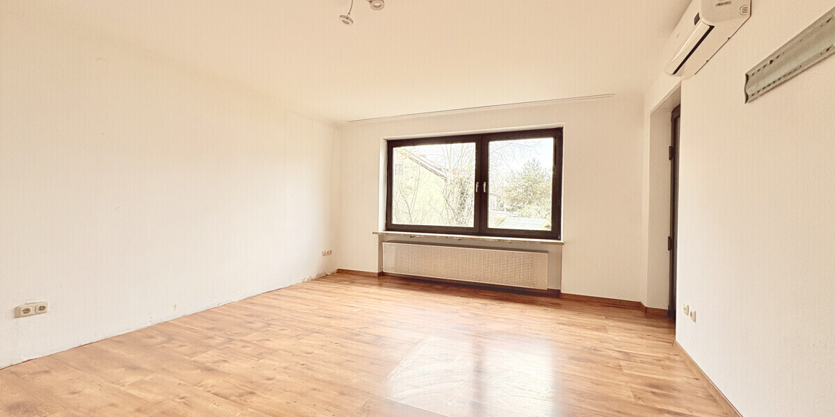 ***Sanierte Doppelhaushälfte mit Einliegerwohnung – Ruhig, familienfreundlich, bezugsbereit*** - Doppelhaushälfte München Pasing-Obermenzing | Angebot:25918949