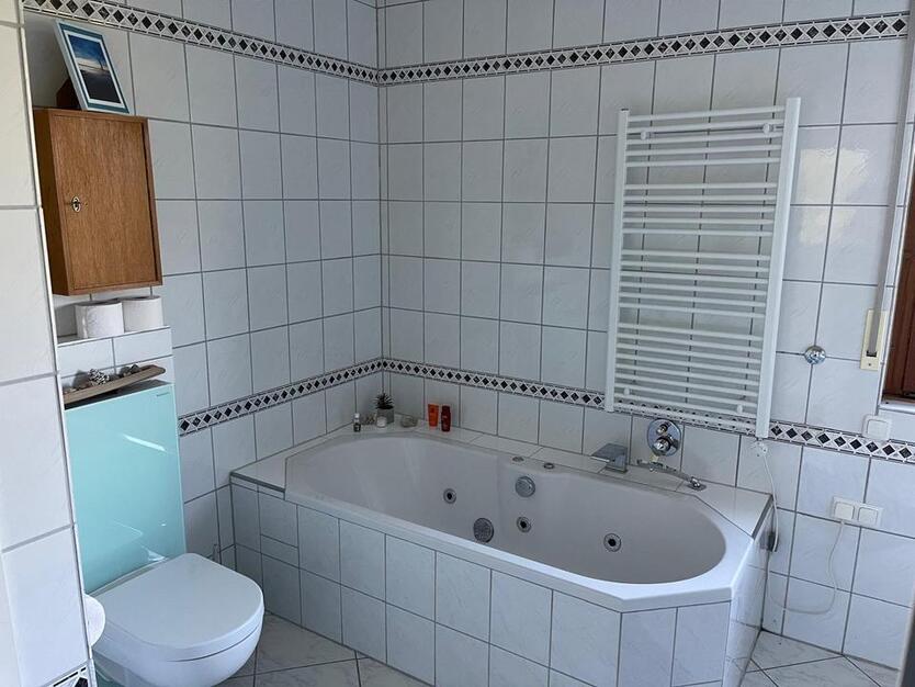 Ihr Traumhaus mit 8,5 Zimmer, 184 m², PV-Anlage, Naturgarten
