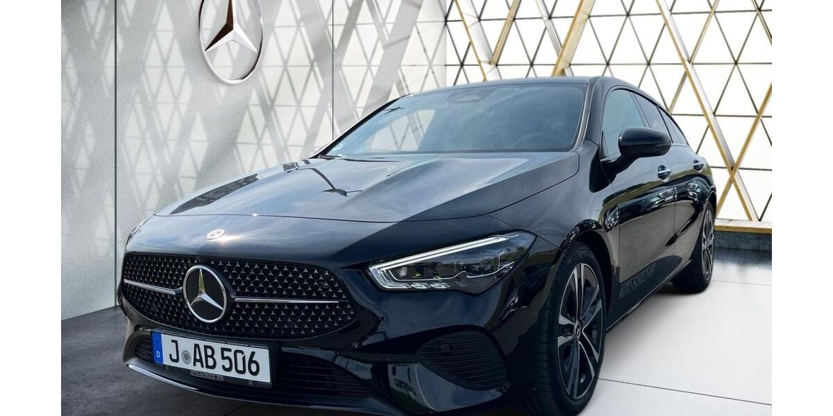 Mercedes-Benz CLA 180 Shooting Brake 9.800 km 32.490 &euro; Gera 07546