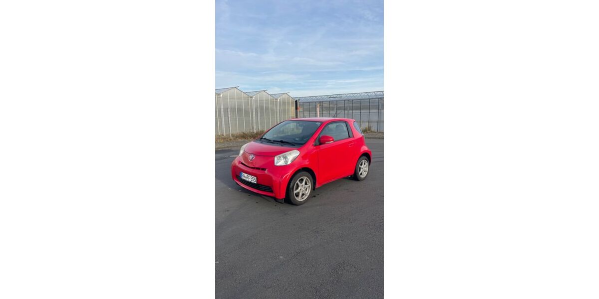 Toyota IQ 229.000 km 2.150 &euro; Tannenbusch 53119
