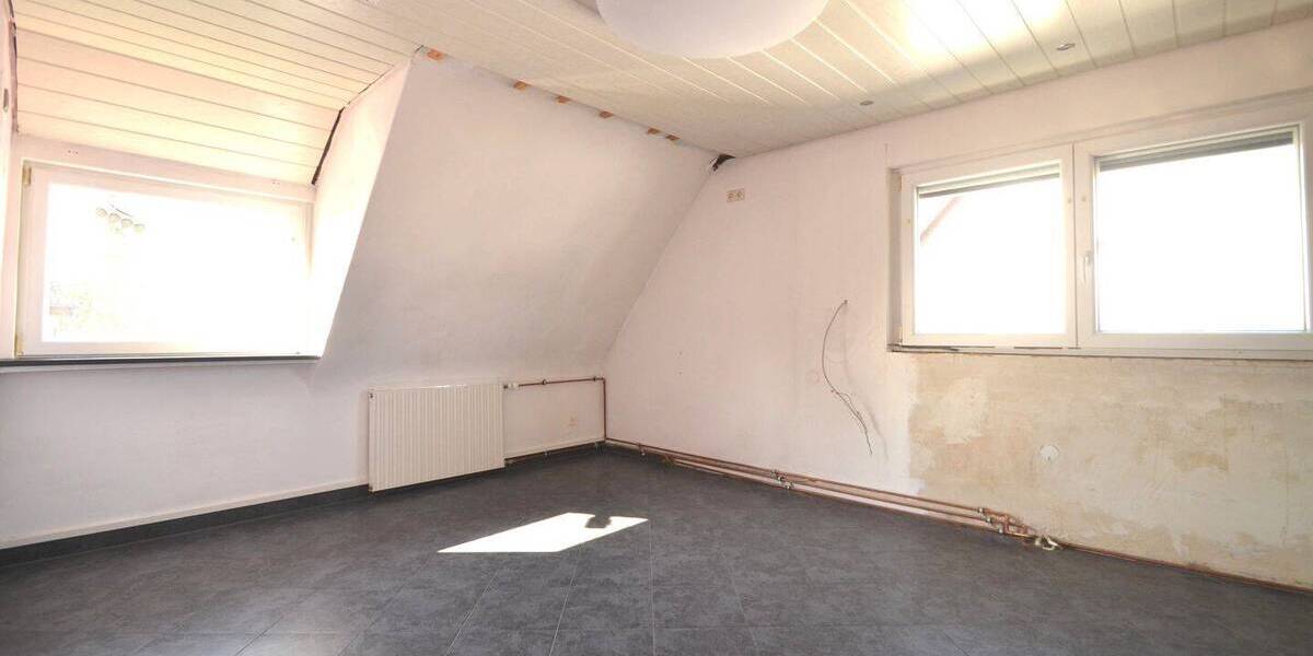Mehrfamilienhaus, Wohnhaus Rutesheim - 9 Zimmer, 215 m&sup2;, 670.000&euro; | Angebot:26439088