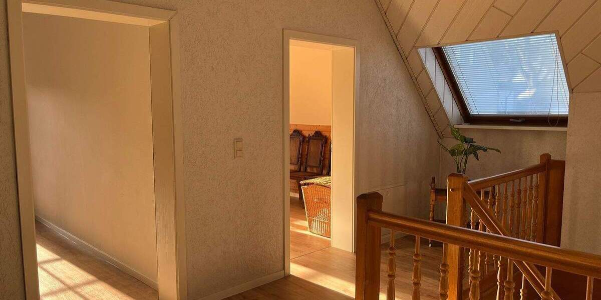 Einfamilienhaus Lawitz - 9 Zimmer, 304 m&sup2;, 365.000&euro; | Angebot:24180669