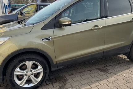 Ford Kuga 115.000 km 9.450 &euro; Frankfurt 60386