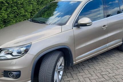 VW Tiguan 109.890 km 17.900 &euro; Roth OT Hämmerholz 57539