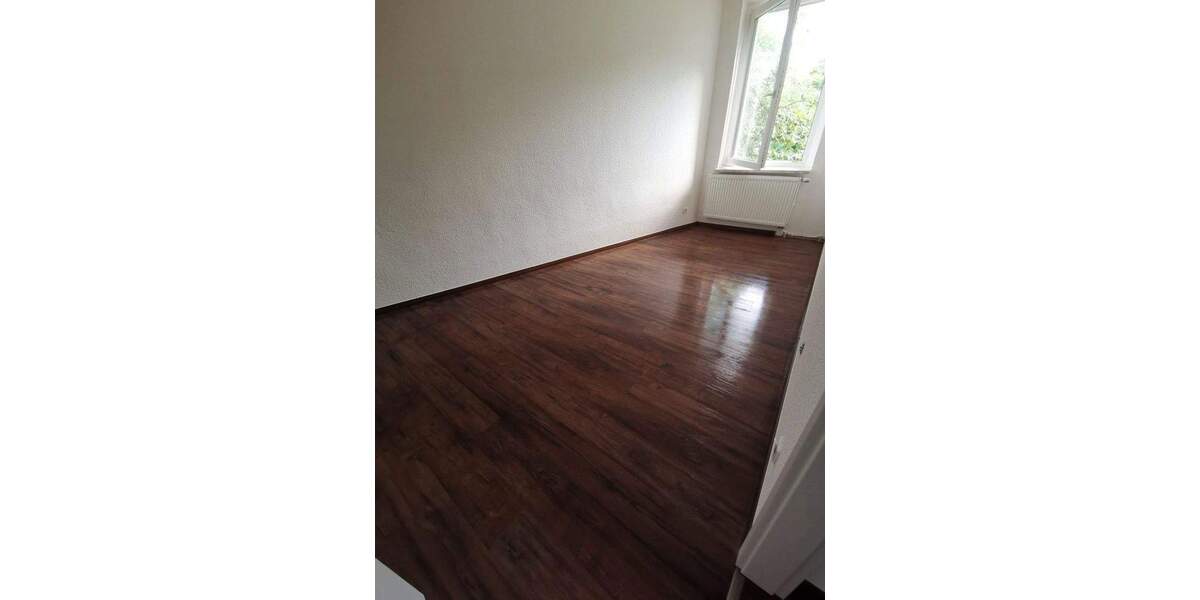 2025 renoviert,100 m²,4-Zimmer,2 Etagen m. EBK+Garten+Keller+Schuppen,Tageslichtbad m. Duschwanne 4 zimmer