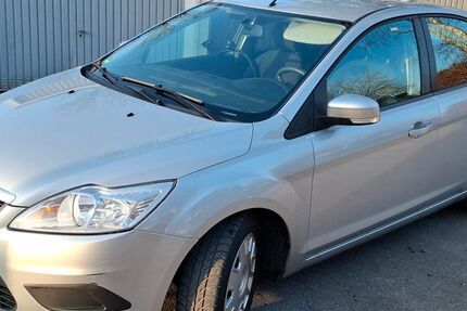 Ford Focus 93.000 km 2.999 &euro; Gröbenzell 82194