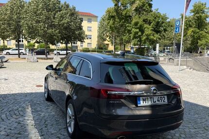 Opel Insignia 149.850 km 8.950 &euro; München 81476