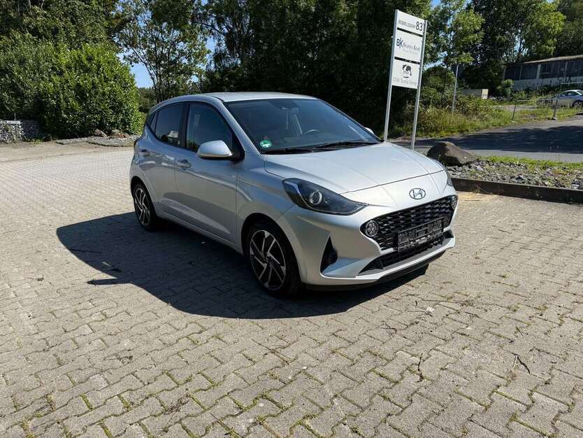 i10