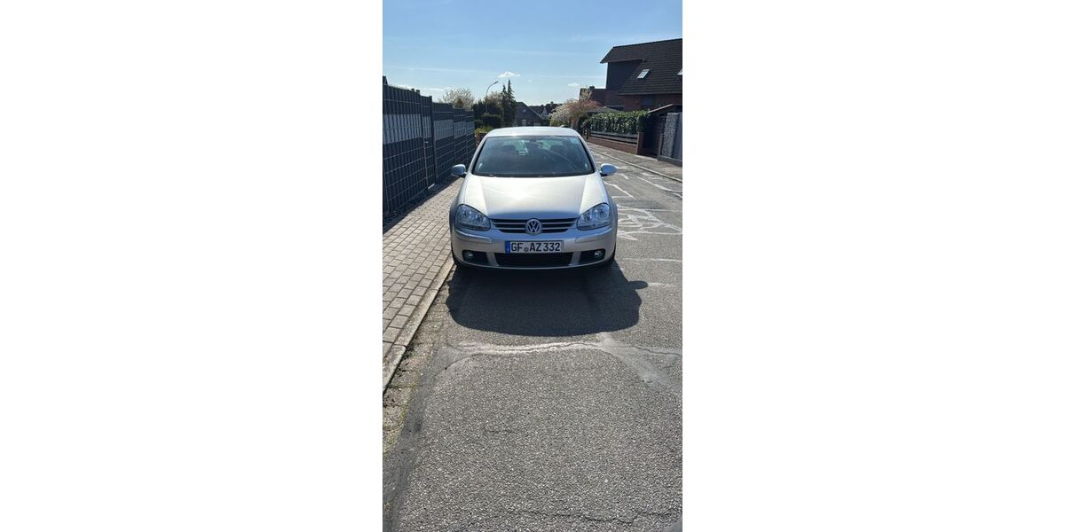VW Golf 88.000 km 4.500 &euro; Jembke 38477