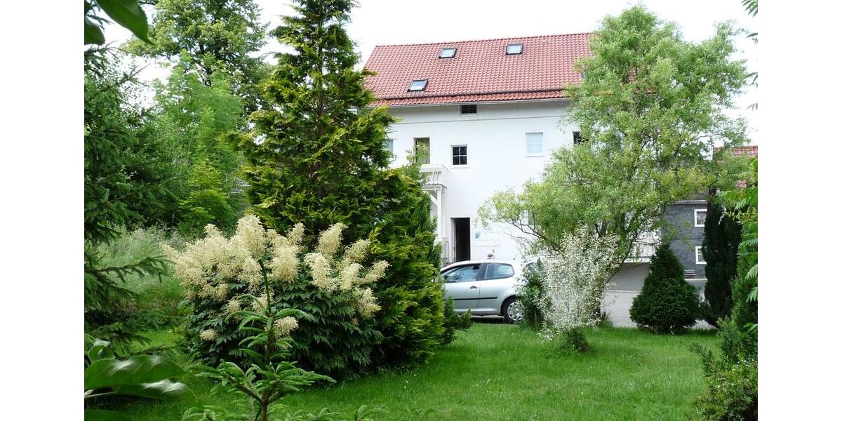 2,5 Raum-Wohnung m.Balkon, Küche, Bad (Du,Wanne) voll saniert 2.5 zimmer