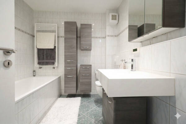 Etagenwohnung Aschersleben - 3 Zimmer, 81 m&sup2;, 160.000&euro; | Angebot:26202108