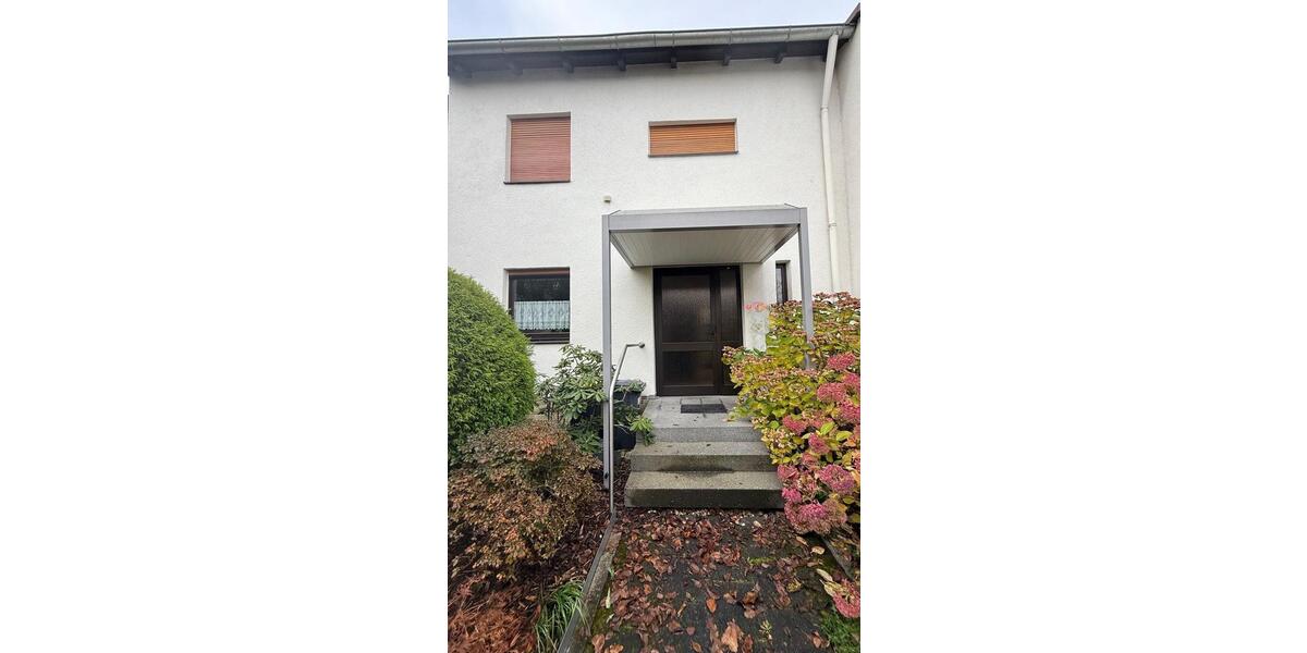 Reihenhaus Bad Vilbel - 4 Zimmer, 106 m&sup2;, 1.950&euro; | Angebot:24713804